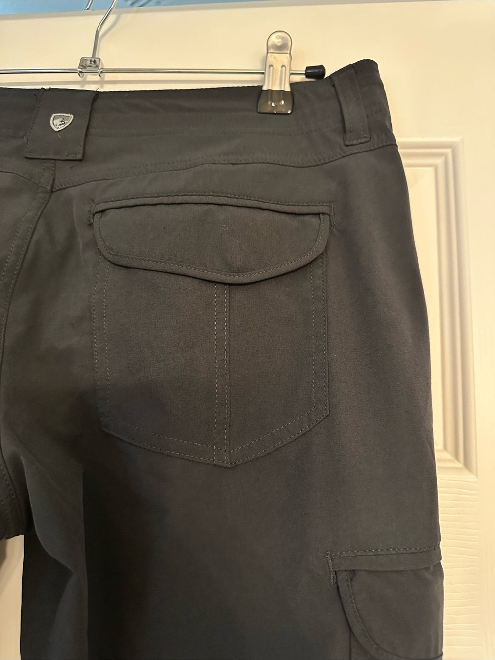Kuhl Women's Freeflex Roll Up Cargo Pants Size 8 32 Inseam Koal - Picture 7 of 8